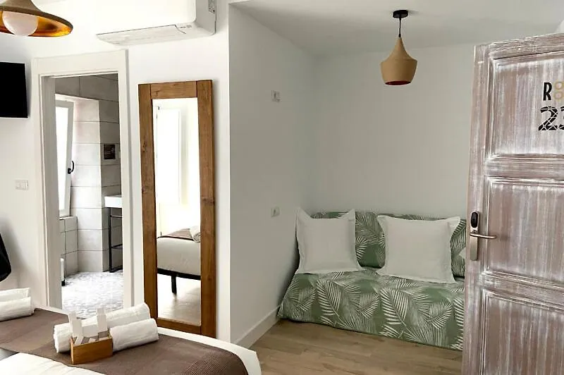 7 Kale Bed And Breakfast Bilbao