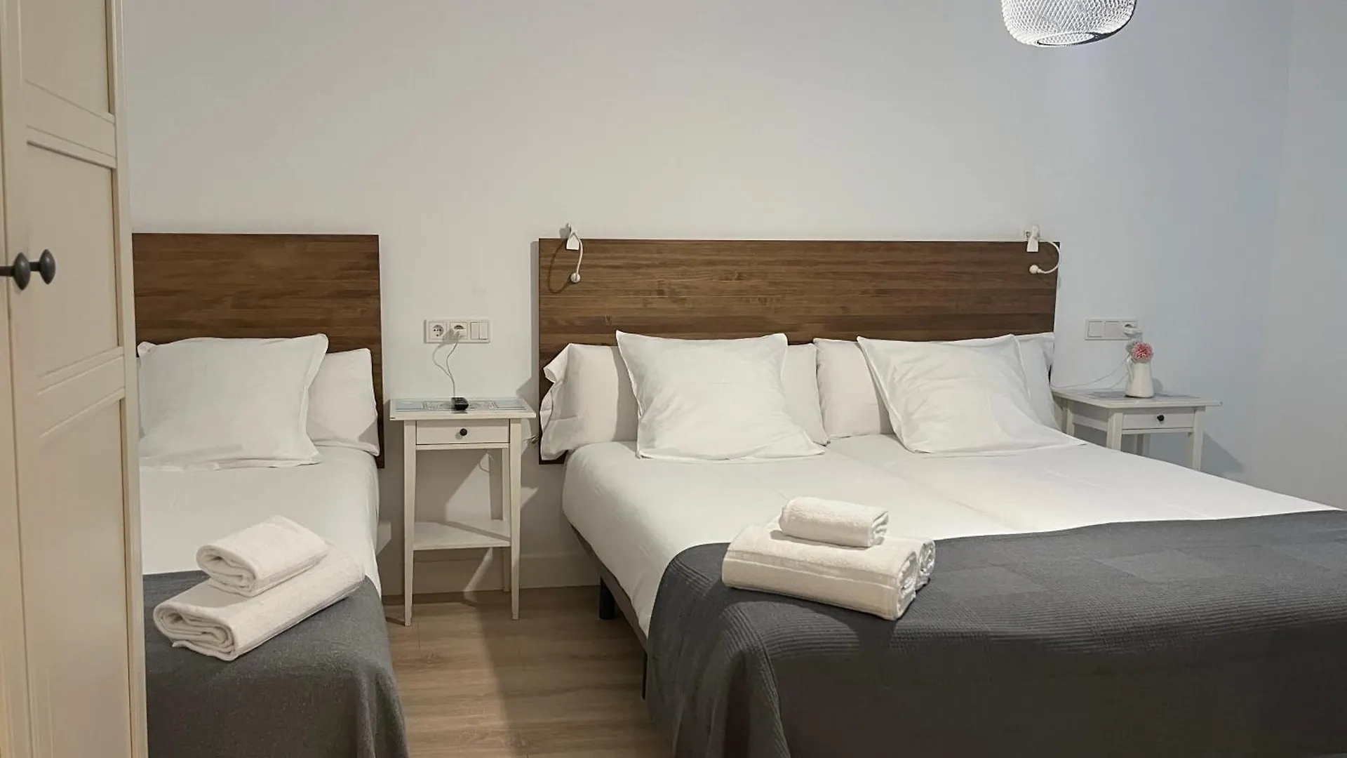 7 Kale Bed And Breakfast Bilbao 2*,  Spain