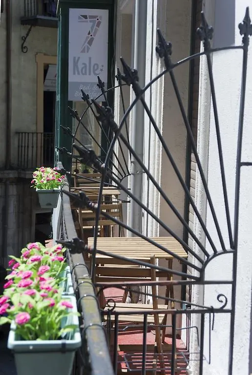 ** Bed & Breakfast 7 Kale Bed And Breakfast Bilbao Spain